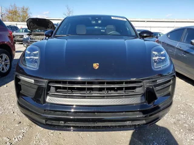 2022 Porsche Macan