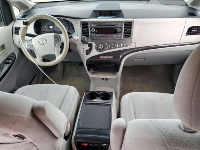 2013 Toyota Sienna LE