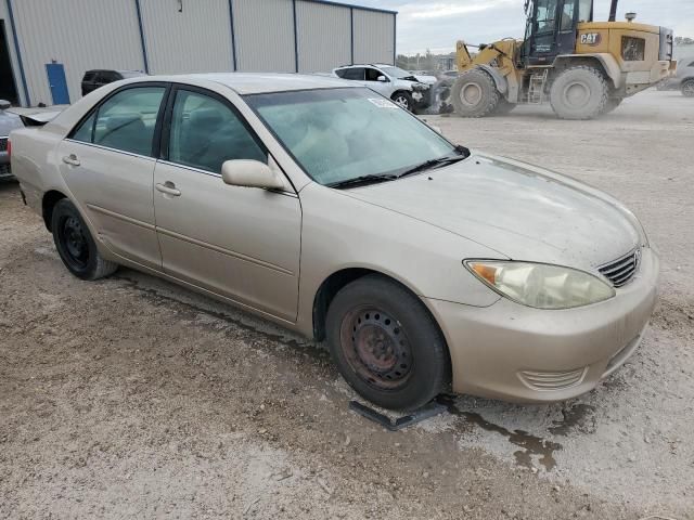 2005 Toyota Camry LE