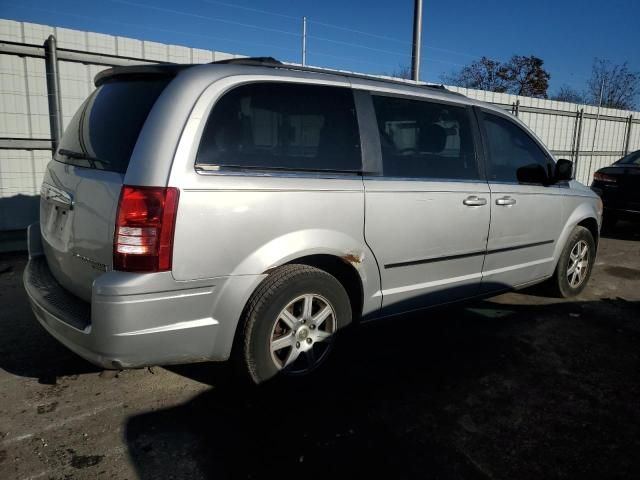 2010 Chrysler Town & Country Touring