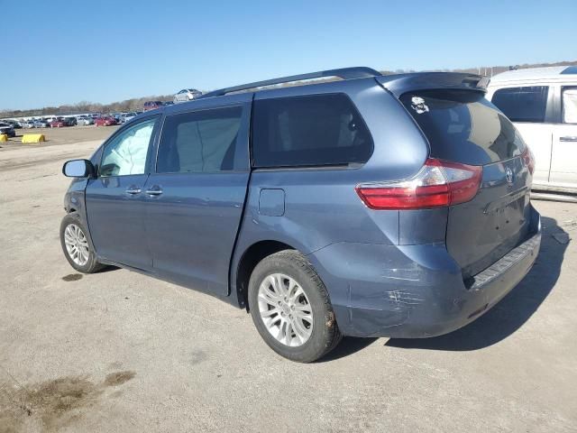 2015 Toyota Sienna XLE