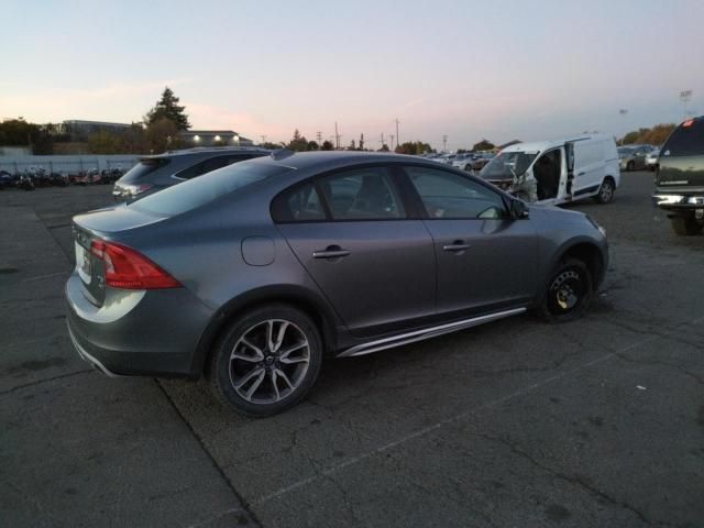 2018 Volvo S60 Cross Country T5