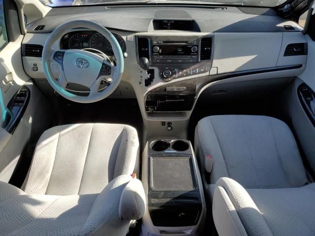 2013 Toyota Sienna LE