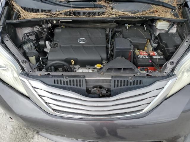 2016 Toyota Sienna XLE