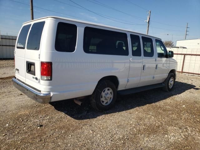 2013 Ford Econoline E350 Super Duty Wagon