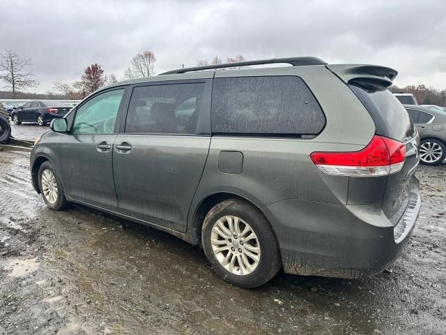 2012 Toyota Sienna XLE