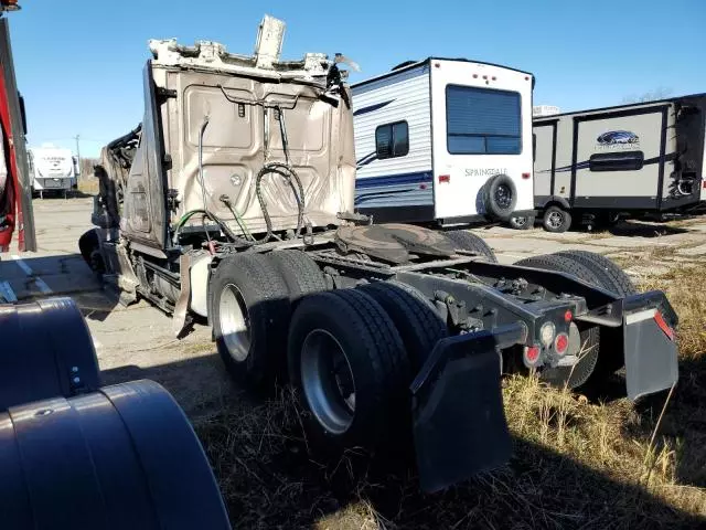 2021 Freightliner Cascadia 126