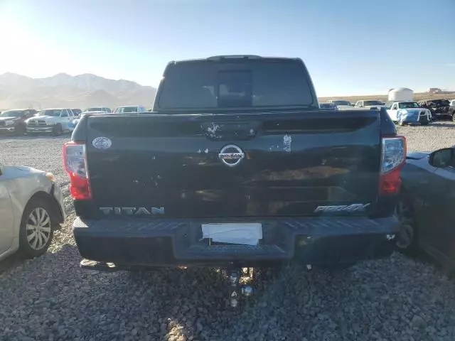 2017 Nissan Titan SV