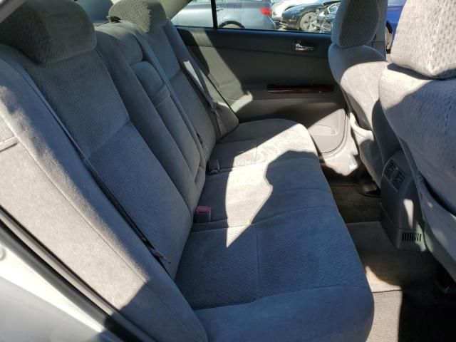 2004 Toyota Camry LE