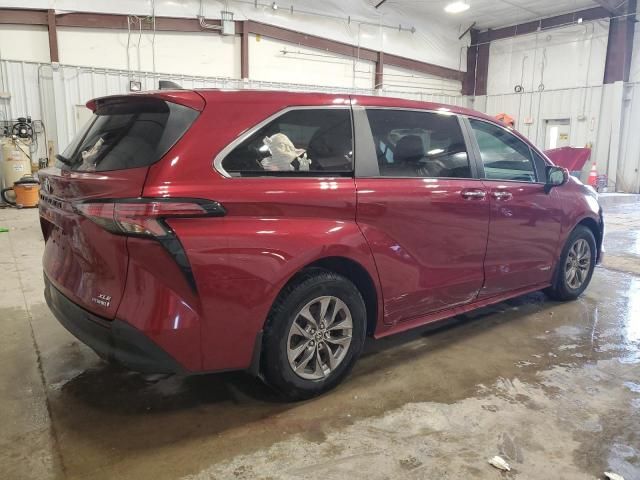 2021 Toyota Sienna XLE