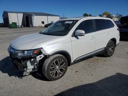 Mitsubishi Vehiculos salvage en venta: 2017 Mitsubishi Outlander SE