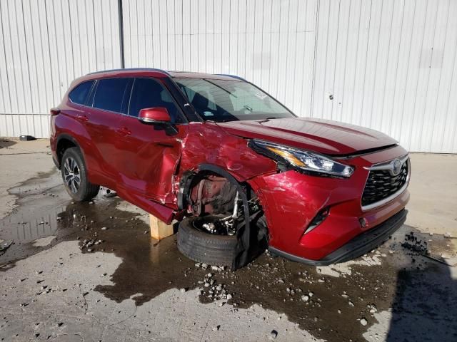 2020 Toyota Highlander Hybrid XLE