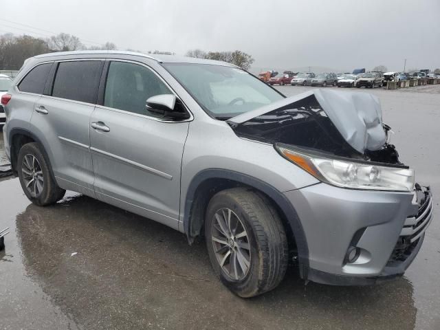 2017 Toyota Highlander SE