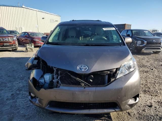 2014 Toyota Sienna XLE