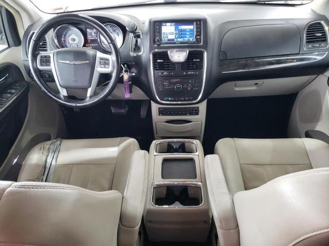 2012 Chrysler Town & Country Touring L