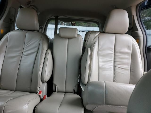 2012 Toyota Sienna XLE