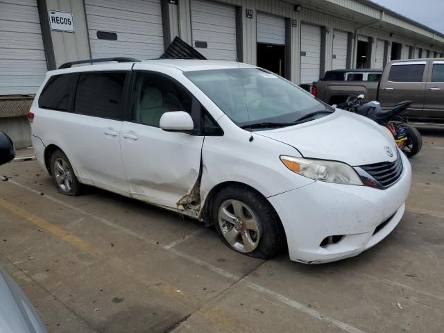 2014 Toyota Sienna LE