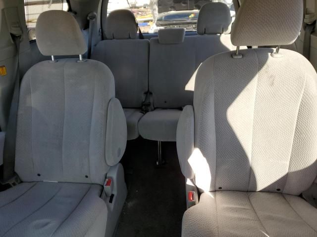 2011 Toyota Sienna LE