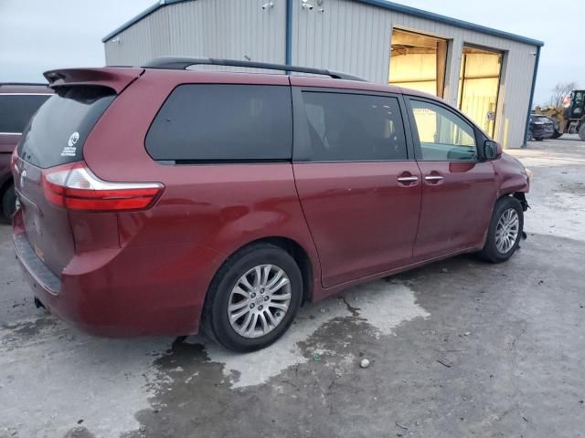 2015 Toyota Sienna XLE