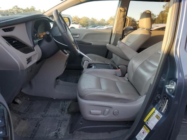 2015 Toyota Sienna XLE