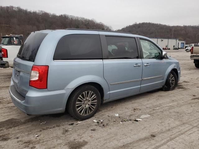 2013 Chrysler Town & Country Touring L