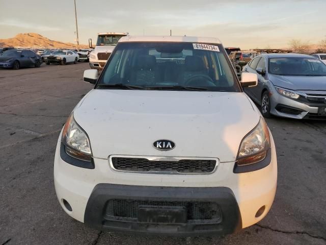 2011 KIA Soul +