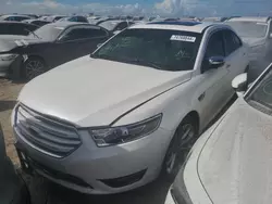 Carros dañados por inundaciones a la venta en subasta: 2018 Ford Taurus Limited