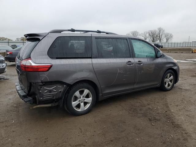 2015 Toyota Sienna LE