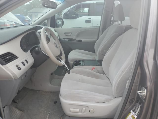 2013 Toyota Sienna LE