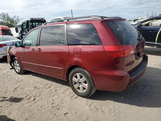 2005 Toyota Sienna XLE