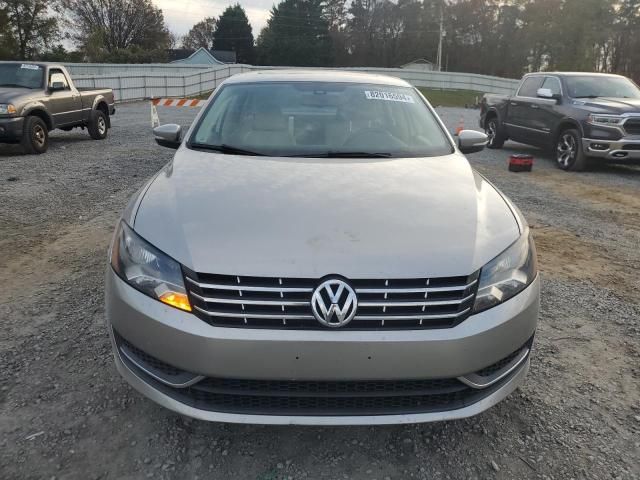 2014 Volkswagen Passat SE