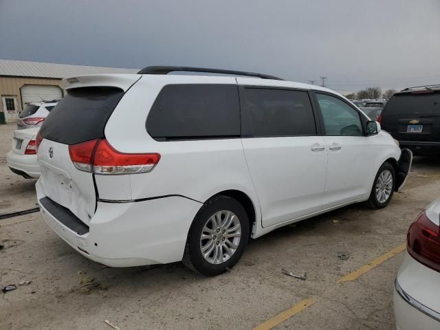 2012 Toyota Sienna XLE