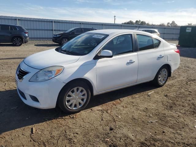 2013 Nissan Versa S