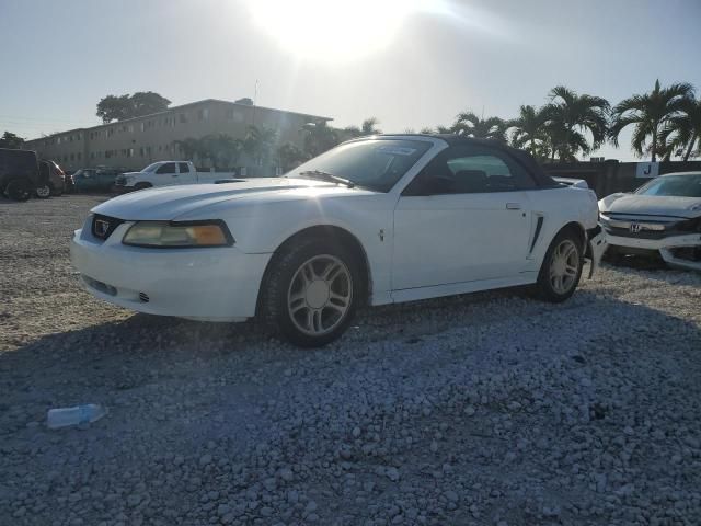 2000 Ford Mustang