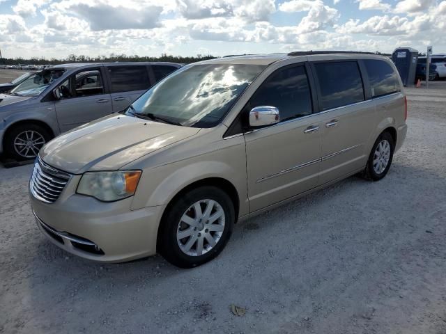 2012 Chrysler Town & Country Touring L