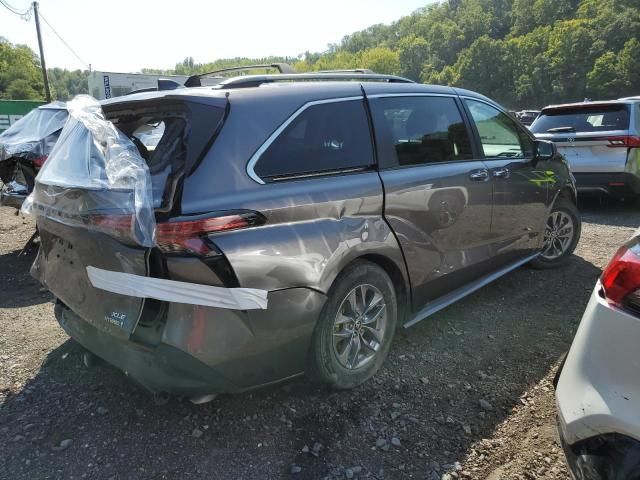 2022 Toyota Sienna XLE