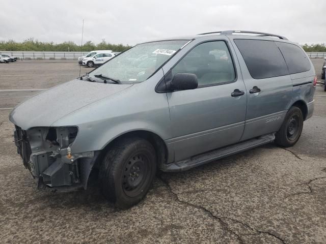 2000 Toyota Sienna LE