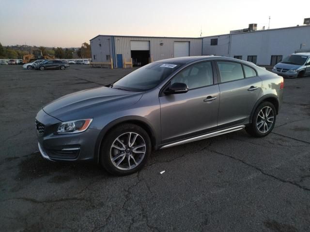 2018 Volvo S60 Cross Country T5