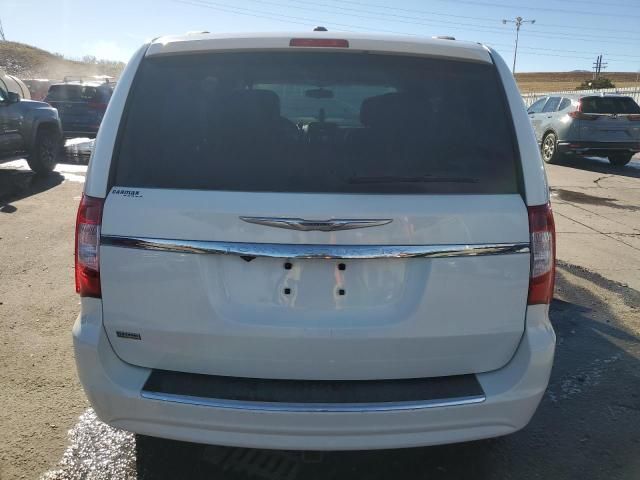 2013 Chrysler Town & Country Touring