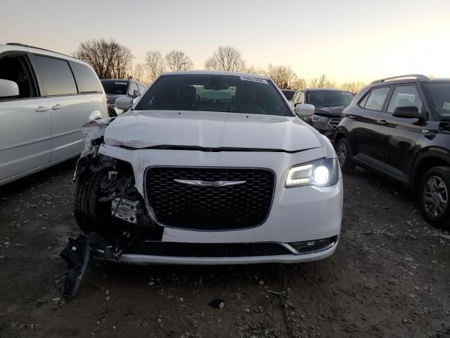 2016 Chrysler 300 S