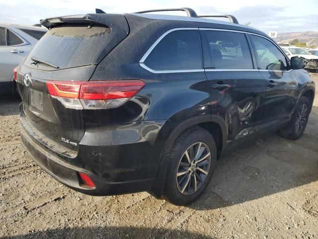 2019 Toyota Highlander SE