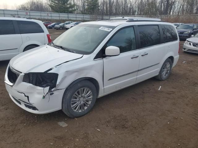 2016 Chrysler Town & Country Touring L