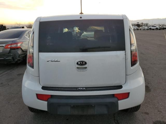 2011 KIA Soul +