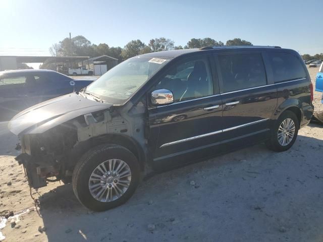 2014 Chrysler Town & Country Touring L