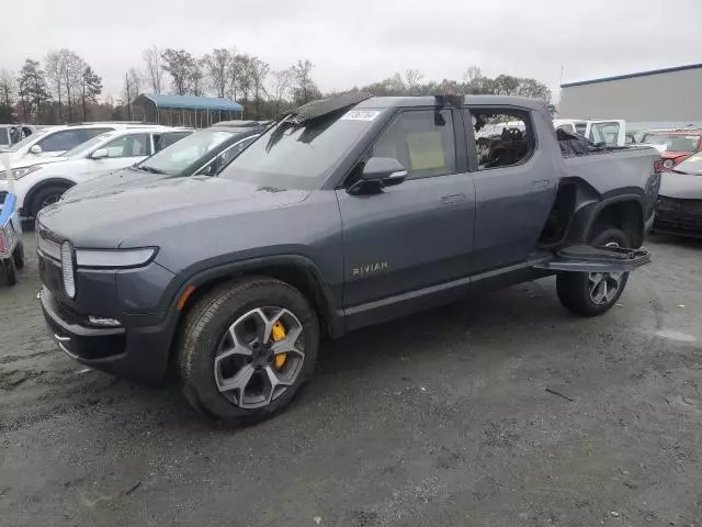 2022 Rivian R1T Adventure