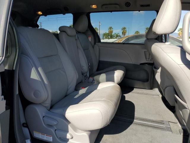 2015 Toyota Sienna XLE