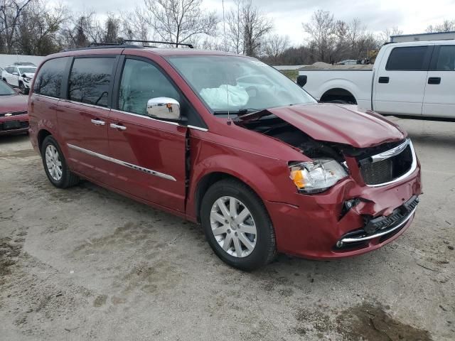 2012 Chrysler Town & Country Touring L