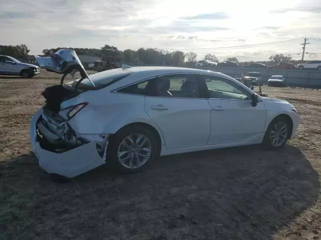 2022 Toyota Avalon XLE