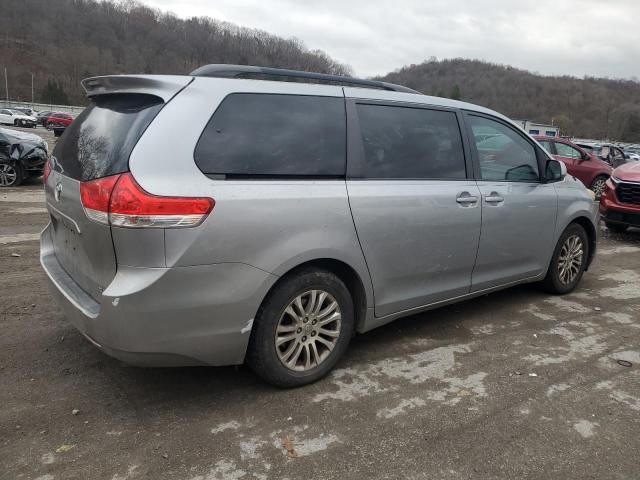 2011 Toyota Sienna XLE