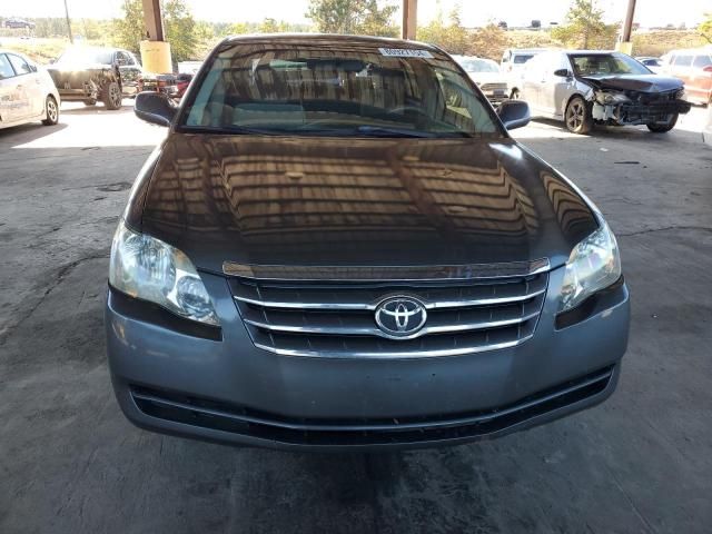 2005 Toyota Avalon XL